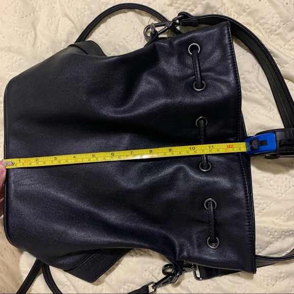 Matt and Nat (Bucket Bag) - Picture 10 of 10